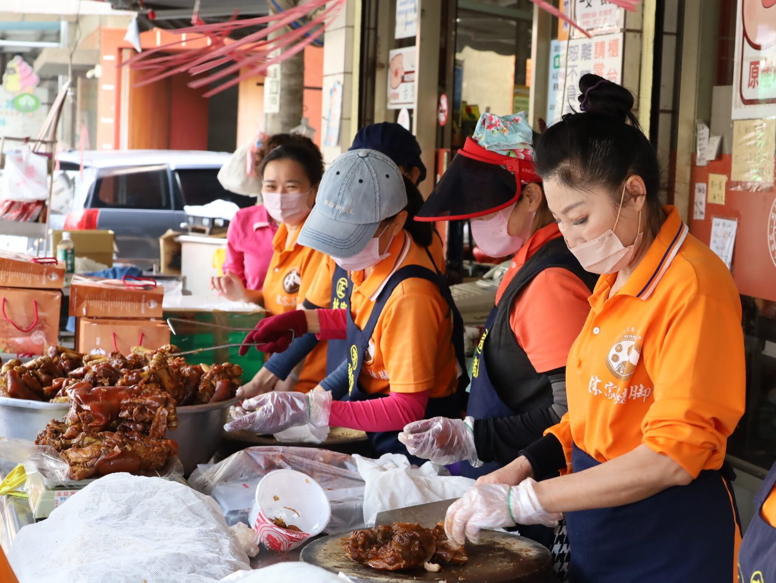 豬腳街享受美食